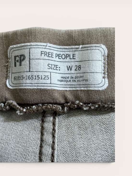 Free People Denim - FREE PEOPLE Skinny jeans Size 28 
Made in Egypt   No flaws. Color TAN
